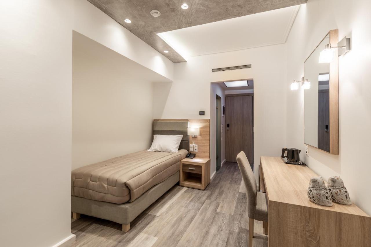 Xenophon Hotel Atene Esterno foto